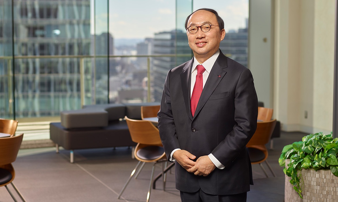 相片:執行役社長