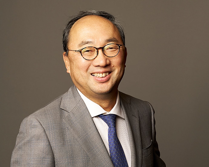 執行役社長暨行政總裁漆間啓的圖片